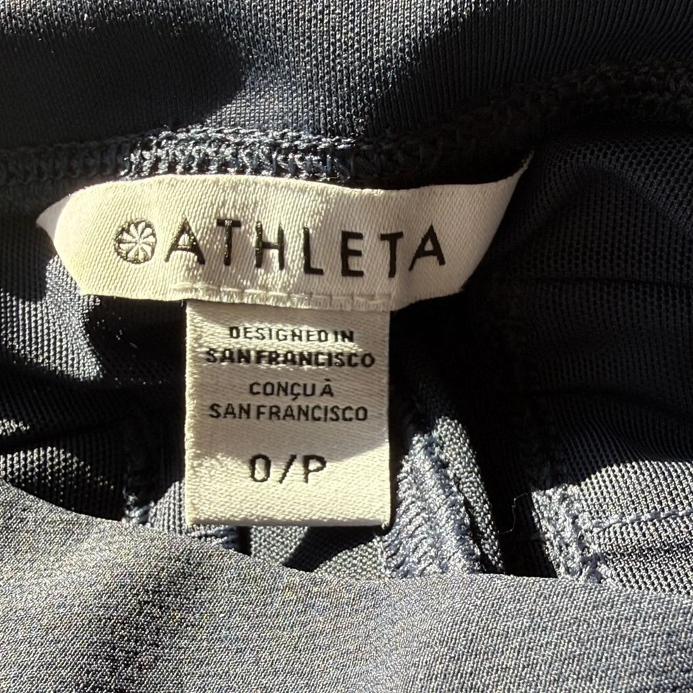 Athleta Headlands Hybrid Cargo Tight - size 0P - Navy NWT - Picture 11 of 14